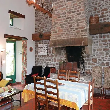 Holiday With A Fireplace 04 Dom wakacyjny Hambye